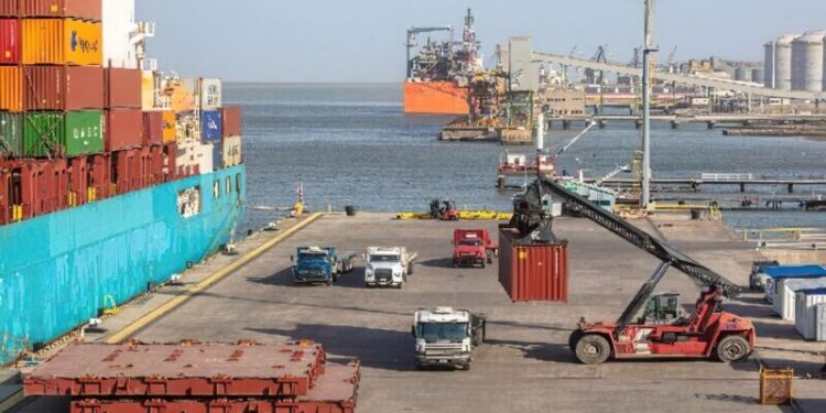 Descargaron Toneladas De Granos En El Complejo Portuario Bahiense