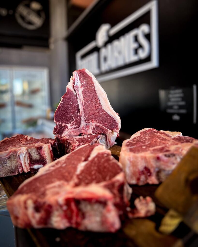 Total Carnes en Bahía Blanca. Altos de Palihue, Hipólito Yrigoyen 3884, B8000 Bahía Blanca, Provincia de Buenos Aires.