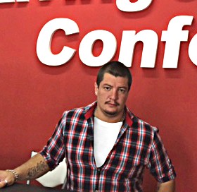 Juan Azcarate dueño y fundador de Living Confort en La Pampa