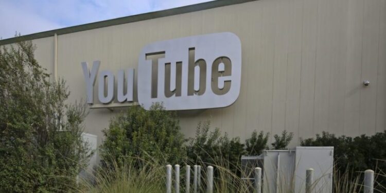 LOS ANGELES, CA - SEPTEMBER 04: Los Angeles headquarters of You Tube on September 04, 2017 in Los Angeles, California.  (Photo by FG/Bauer-Griffin/GC Images)