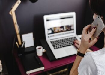 Tendencia en EEUU: la demanda de trabajos remotos supera la oferta