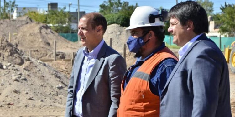 Producción de Alimentos sin TACC comenzó la obra del Edificio Polivalente en Melipal