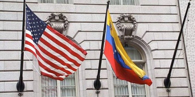 EEUU levanta sanciones a Venezuela para negociar petróleo