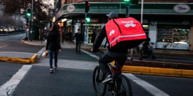 Los trabajadores de las apps de delivery en Bahía fueron inspeccionados