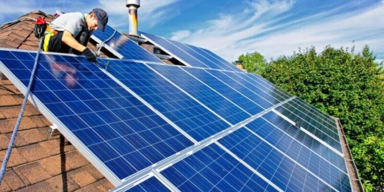 Más pampeanos instalan en sus hogares paneles de energía solar