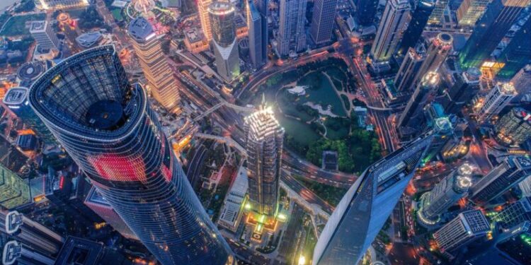 Shanghai vuelve a la actividad tras semanas de cuarentena