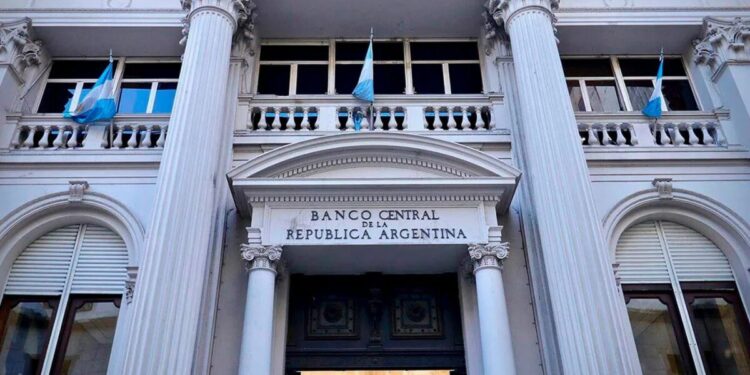 El Gobierno asegura que su objetivo es acumular reservas