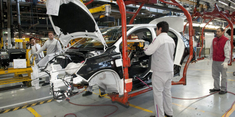 Producción y exportación automotriz aumentó