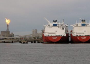 La planta de GNL que planea el gobierno podría estar en Bahía Blanca