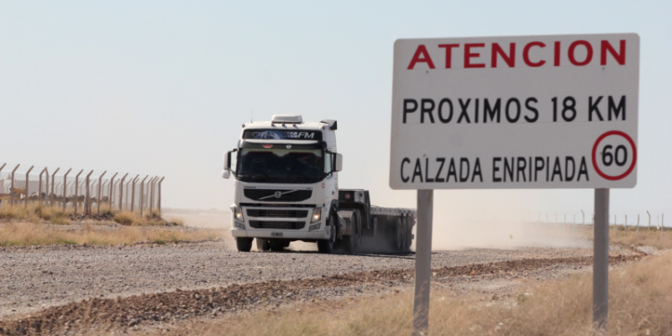 La ruta del petróleo ya alcanzó el 60% de avance