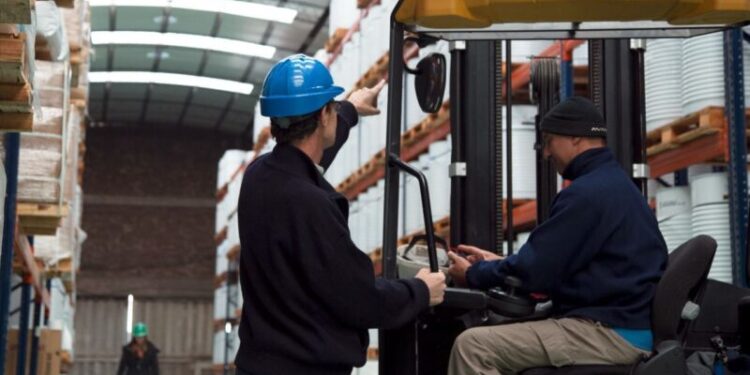 Buscan favorecer sectores pymes en la sustitución de importaciones