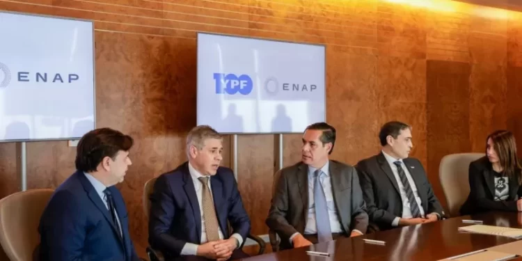 ENAP e YPF firmaron acuerdo para analizar potenciales proyectos en Vaca Muerta