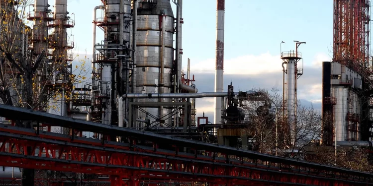 Harán un simulacro de incendio en Refinería Bahía Blanca