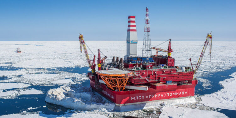 Rusia descubre un enorme yacimiento marino de petróleo