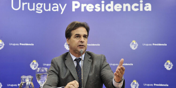Uruguay avanza en conversaciones con China, que espera negociar con todo al Mercosur