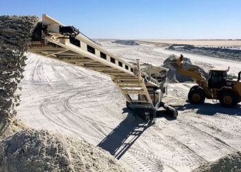 Catamarca anunció la industrialización del litio de la mano de inversores chinos