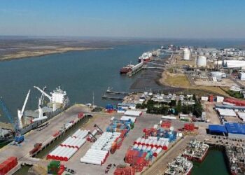El puerto de Bahía Blanca logró varios acuerdos en España