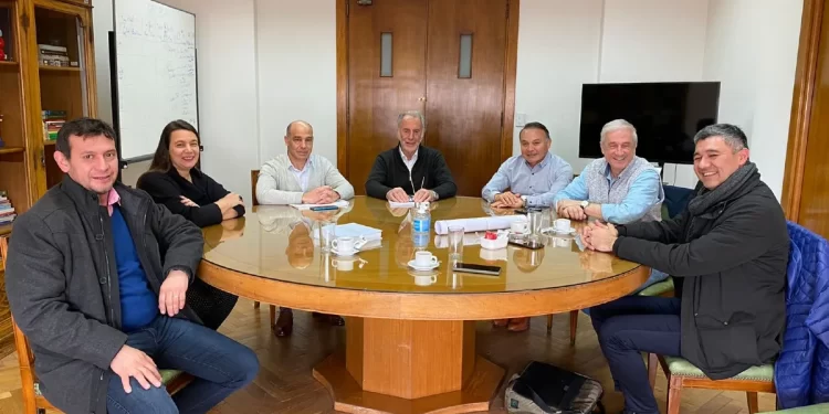 Intendentes neuquinos se preparan para el inicio del gasoducto Kirchner