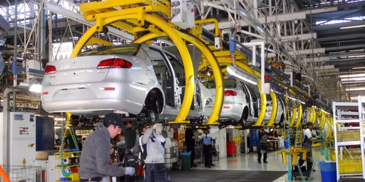 La fabricación de vehículos creció un 37,9% interanual en julio