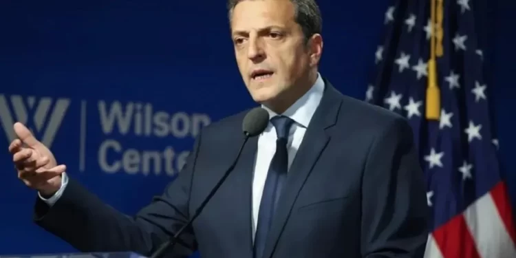 Massa viaja a Estados Unidos en busca de inversiones