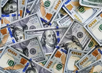 Volvió a bajar el dólar blue en Bahía