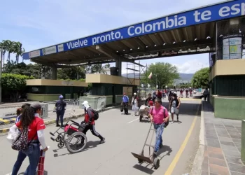 Colombia y Venezuela reabrieron su frontera común y revivirán el comercio bilateral