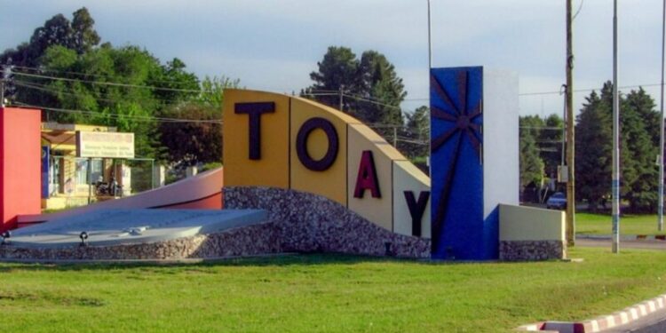 Dirigentes pampeanos recorrieron un ex frigorífico en Toay