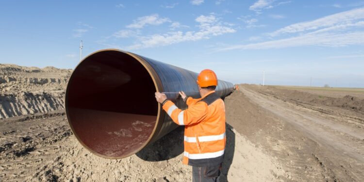Gasoducto Néstor Kirchner despachan los primeros caños para su construcción