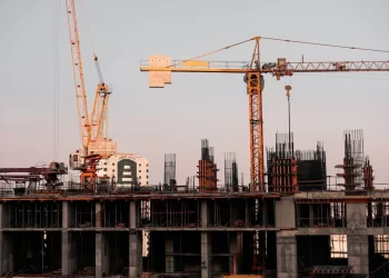 La confianza de los constructores de viviendas de EEUU sigue en caída