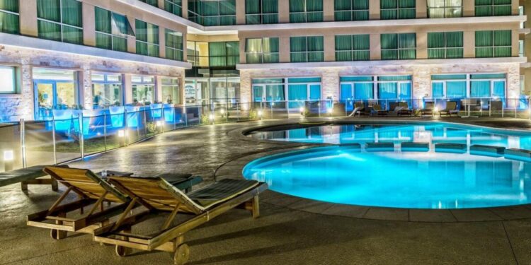 La oferta hotelera de Neuquén creció más del 10% en un año
