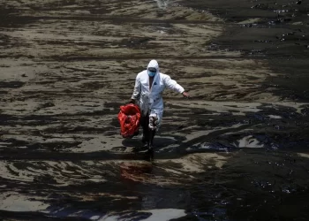 Perú busca reparaciones económicas por su mayor desastre ecológico