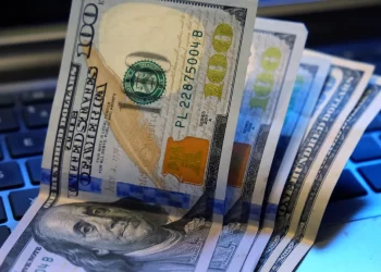 Dólar blue: a cuánto cerró la cotización este lunes en Bahía Blanca