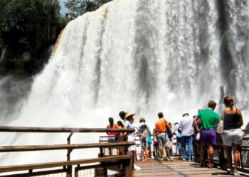 Fin de semana XL 3,2 millones de turistas gastaron $ 42.646 millones