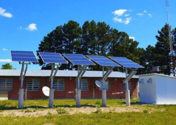 Invertirán 18 de dólares millones para proveer energía renovable a 500 centros de salud rurales