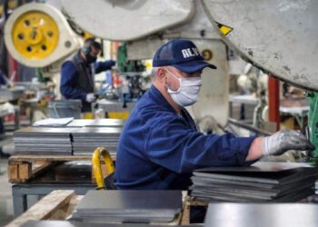 La industria llegó a los niveles máximos de empleo y producción de los últimos cinco años