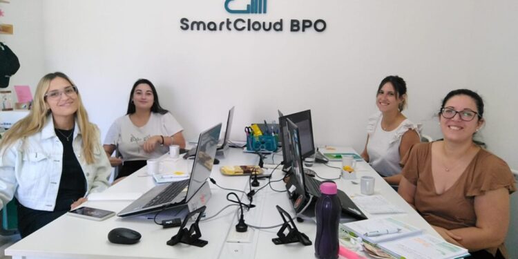 Smart Cloud exportar con liderazgo femenino