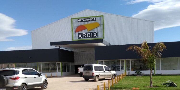 Metalúrgica Aroix una fábrica de tinglados y galpones en La Pampa