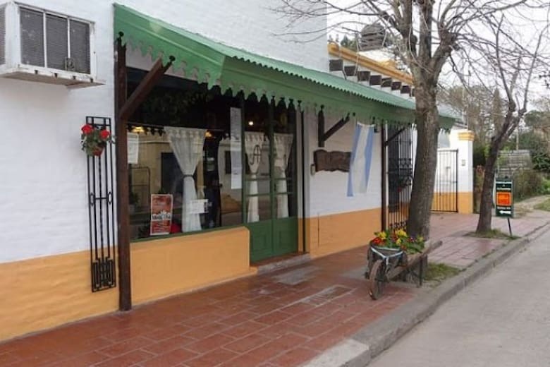 Local de la Olla de Cobre en Areco donde venden el mejor alfajor del mundo