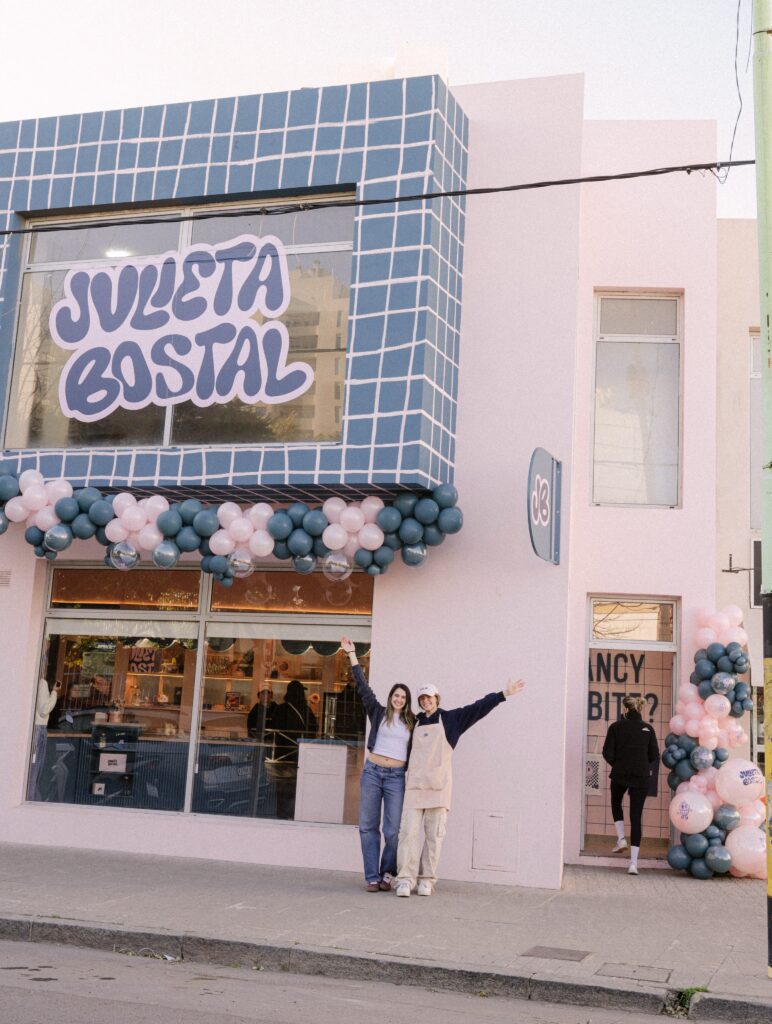 Nueva pastelería de Julieta Bostal, la influencer de cookies y tortas de Tik Tok.